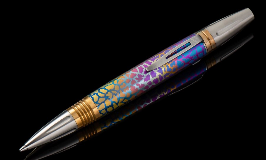 William Henry Caribe pen features a barrel sculpted and hand-finished from stylish patterned and anodized titanium